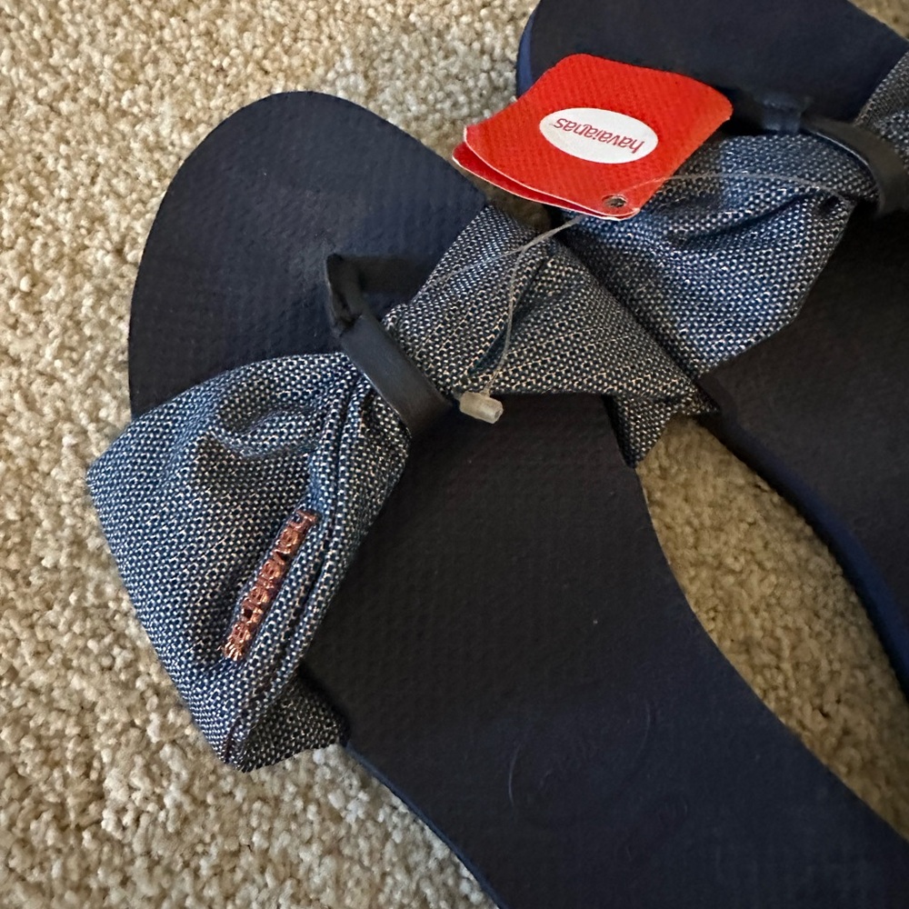 Havaianas Women's You St. Tropez Shine Flip Flops - 11/12 W - Picture 2 of 11